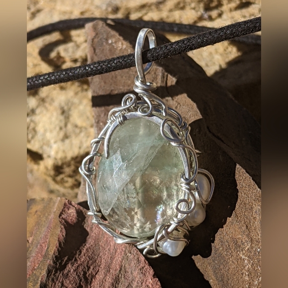 Hand Crafted 925 Sterling Silver Pendant Necklace Faceted Green Fluorite Gem - Picture 2 of 16